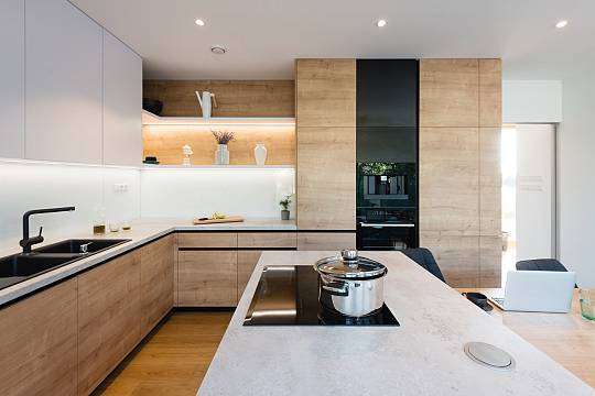 ABC oświetlenia w kuchni: jak stworzyć bezpieczną, ergonomiczną przestrzeń?