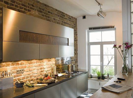 ABC oświetlenia w kuchni: jak stworzyć bezpieczną, ergonomiczną przestrzeń?
